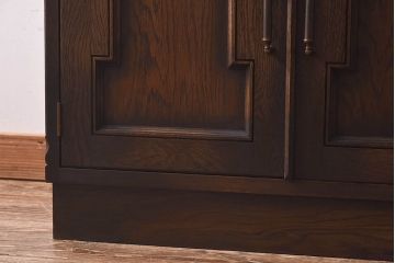 中古　永田良介商店　チルダ彫刻入食器棚(カップボード、キャビネット、収納棚)(定価約60万円)