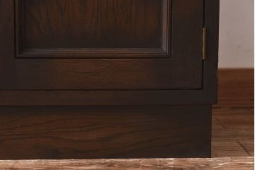 中古　永田良介商店　チルダ彫刻入食器棚(カップボード、キャビネット、収納棚)(定価約60万円)