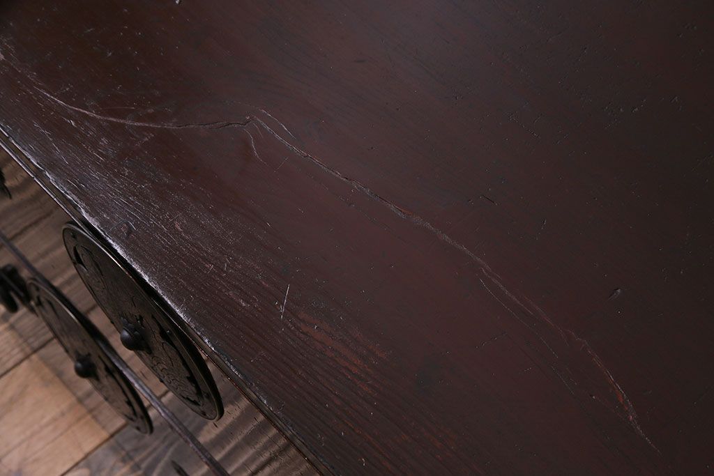 アンティーク家具　和製アンティーク　漆塗りの光沢が美しい会津箪笥(重ね箪笥、時代箪笥)