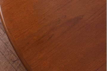 ヴィンテージ家具　北欧ビンテージ　G-PLAN ウォールナット材　シンプルなエクステンションテーブル(ダイニングテーブル、ドローリーフテーブル)