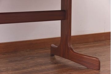 ヴィンテージ家具　北欧ビンテージ　G-PLAN ウォールナット材　シンプルなエクステンションテーブル(ダイニングテーブル、ドローリーフテーブル)
