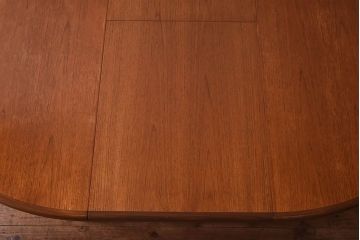 ヴィンテージ家具　北欧ビンテージ　G-PLAN チーク材　あたたかな雰囲気が魅力のエクステンションテーブル(ダイニングテーブル、ラウンドテーブル、ドローリーフテーブル)