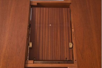 北欧ビンテージ家具　チーク材　シンプルなラウンド型エクステンションテーブル(ダイニングテーブル、ドローリーフテーブル)