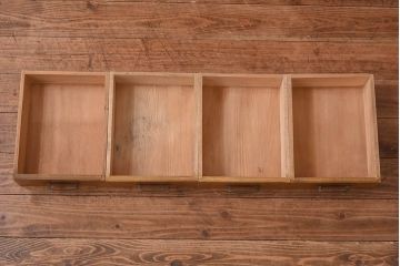 レトロ家具　昭和レトロ　懐かしい雰囲気が漂うカップボード(重ね食器棚、キャビネット、収納棚)