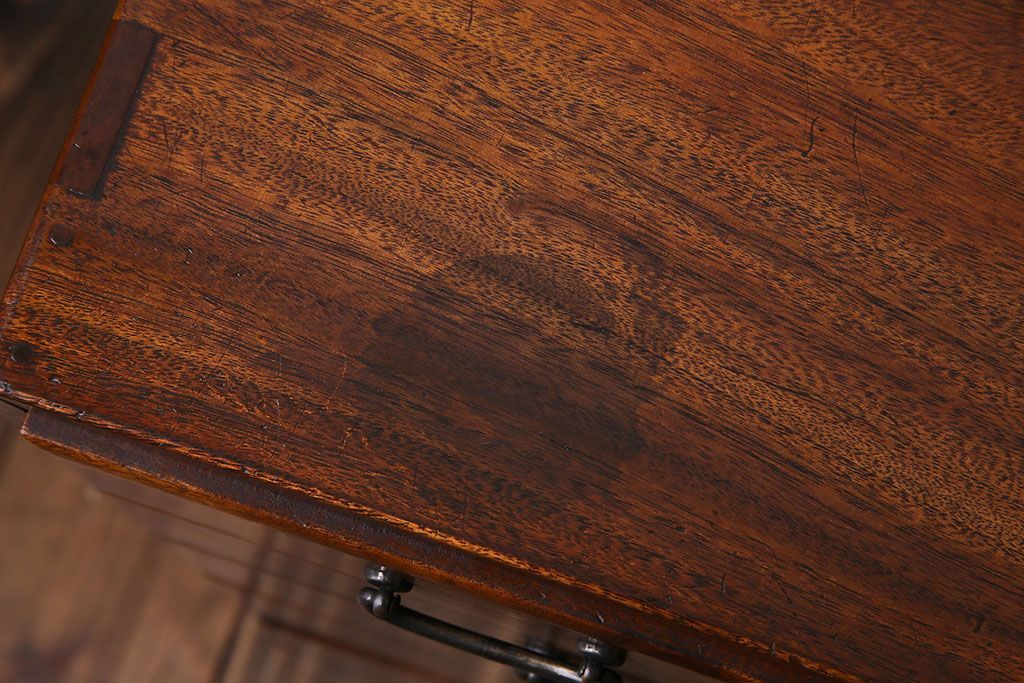 アンティーク家具　昭和期　総クスノキ(楠木)材　漆塗り　上質な作りの小引き出し(チェスト、収納)