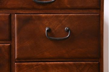 アンティーク家具　昭和期　総クスノキ(楠木)材　漆塗り　上質な作りの小引き出し(チェスト、収納)