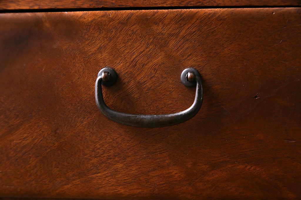 アンティーク家具　昭和期　総クスノキ(楠木)材　漆塗り　上質な作りの小引き出し(チェスト、収納)