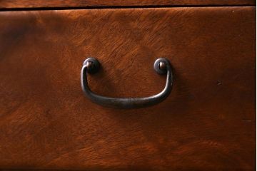 アンティーク家具　昭和期　総クスノキ(楠木)材　漆塗り　上質な作りの小引き出し(チェスト、収納)