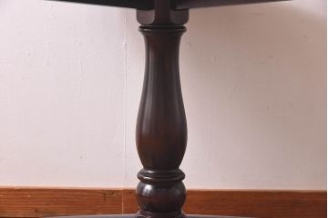 中古　北海道民芸家具　モダンでシックな佇まいの円形テーブル(サイドテーブル、カフェテーブル)