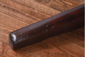 中古　北海道民芸家具　モダンでシックな佇まいの円形テーブル(サイドテーブル、カフェテーブル)