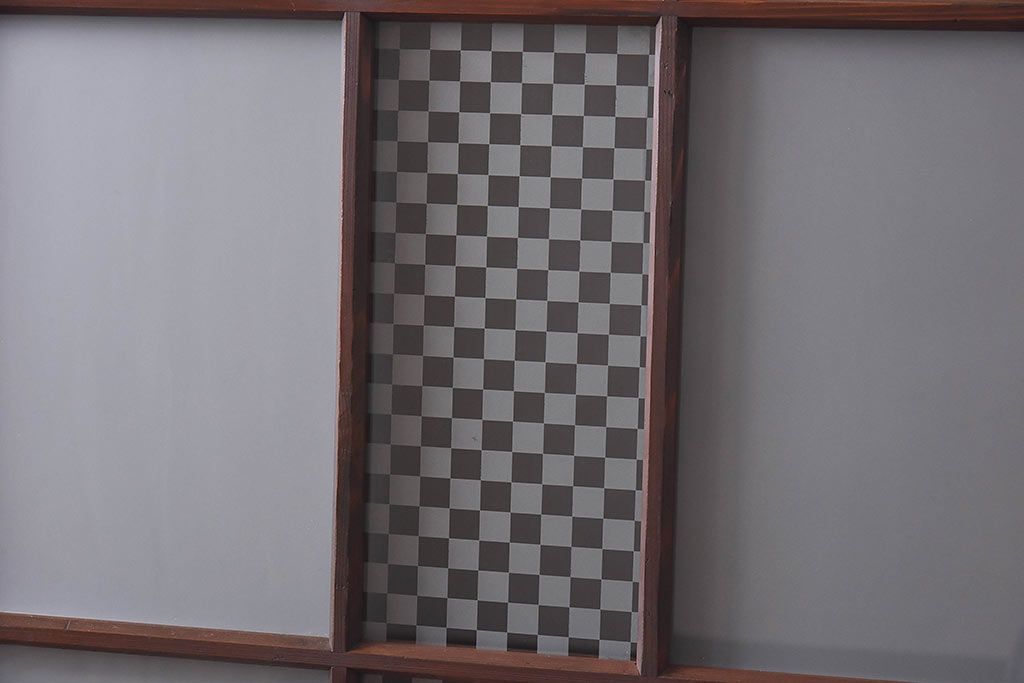 昭和レトロ　ラフジュ工房オリジナルガラス入り　市松模様がおしゃれなガラス格子戸(引き戸、建具)2枚組