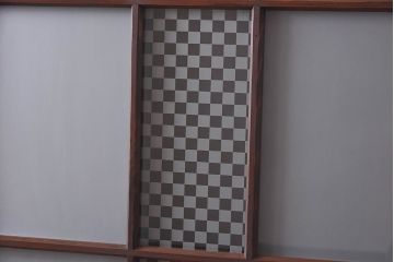 昭和レトロ　ラフジュ工房オリジナルガラス入り　市松模様がおしゃれなガラス格子戸(引き戸、建具)2枚組