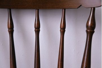 ヴィンテージ家具　飛騨産業　キツツキマーク　上質なデザインのビンテージチェア(椅子)(1)