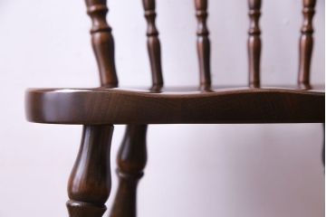 ヴィンテージ家具　飛騨産業　キツツキマーク　上質なデザインのビンテージチェア(椅子)(1)