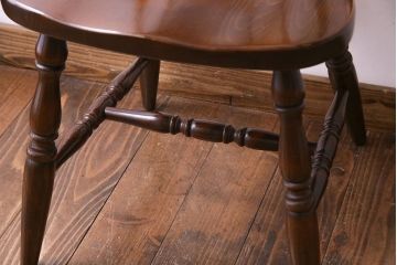 ヴィンテージ家具　飛騨産業　キツツキマーク　上質なデザインのビンテージチェア(椅子)(1)
