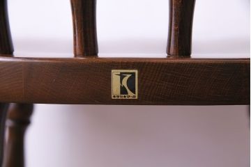 ヴィンテージ家具　飛騨産業　キツツキマーク　上質なデザインのビンテージチェア(椅子)(1)