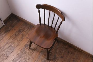 ヴィンテージ家具　飛騨産業　キツツキマーク　上質なデザインのビンテージチェア(椅子)(2)