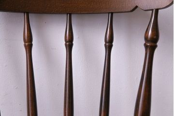 ヴィンテージ家具　飛騨産業　キツツキマーク　上質なデザインのビンテージチェア(椅子)(2)