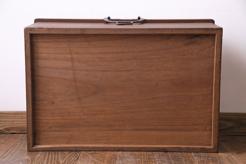アンティーク雑貨　和製アンティーク　総桐材　渋い風合いが魅力の挟み箱(木箱、収納箱)