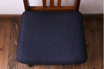 北欧ビンテージ家具　チーク材　背もたれのデザインが美しいダイニングチェア(ワークチェア、椅子)