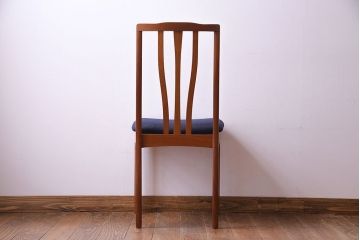 北欧ビンテージ家具　チーク材　背もたれのデザインが美しいダイニングチェア(ワークチェア、椅子)