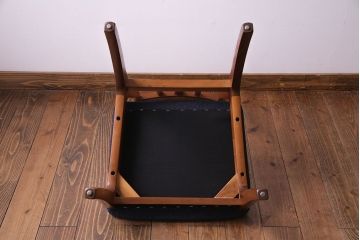 北欧ビンテージ家具　チーク材　背もたれのデザインが美しいダイニングチェア(ワークチェア、椅子)