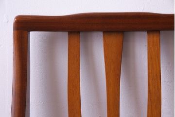 北欧ビンテージ家具　チーク材　背もたれのデザインが美しいダイニングチェア(ワークチェア、椅子)(1)