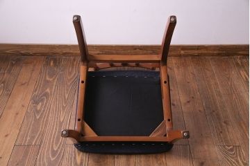 北欧ビンテージ家具　チーク材　背もたれのデザインが美しいダイニングチェア(ワークチェア、椅子)(1)