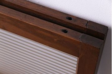 昭和レトロ　モールガラス入り　ナチュラルな木製フレームのガラス戸(窓、引き戸、建具)2枚組