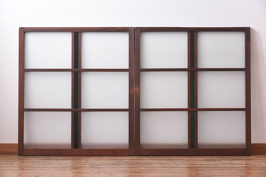 昭和レトロ　色ガラス入り　モダンな雰囲気が魅力のガラス戸2枚セット(窓、引き戸)