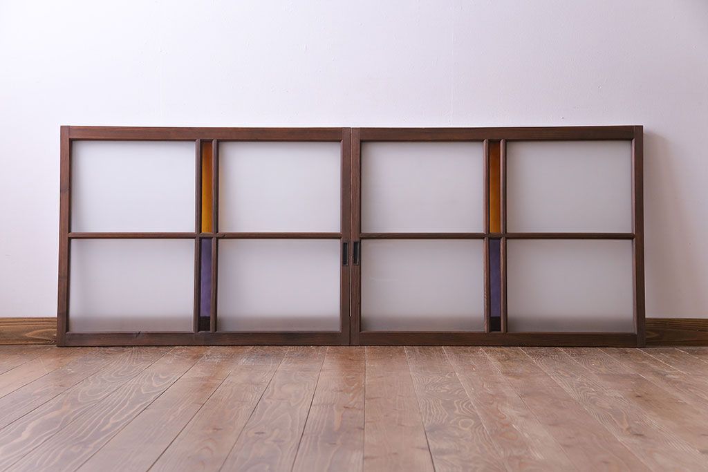 昭和レトロ　2色の色ガラスがアクセントの窓(引き戸、ガラス戸)2枚セット
