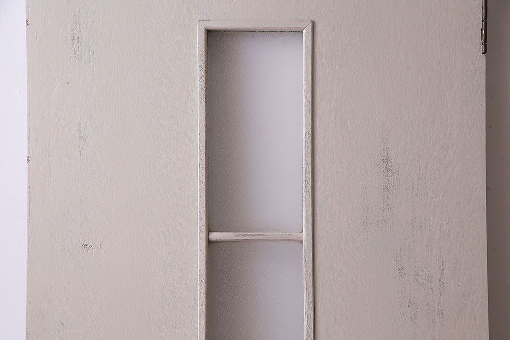 レトロ　シャビーな雰囲気のおしゃれなペイントドア(扉)(1)