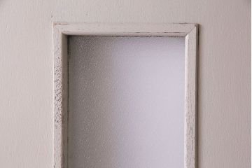 レトロ　シャビーな雰囲気のおしゃれなペイントドア(扉)(1)