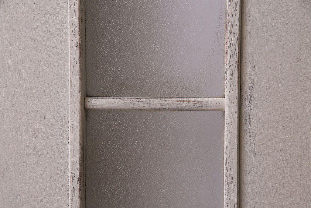 レトロ　シャビーな雰囲気のおしゃれなペイントドア(扉)(1)