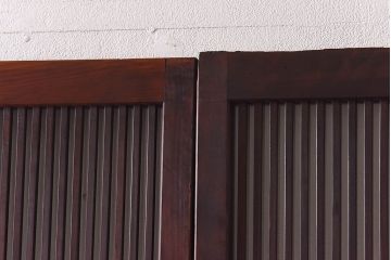 昭和初期　ケヤキ材使用　上質な作りが味わえる万本格子戸(ガラス帯戸、引き戸)4枚セット