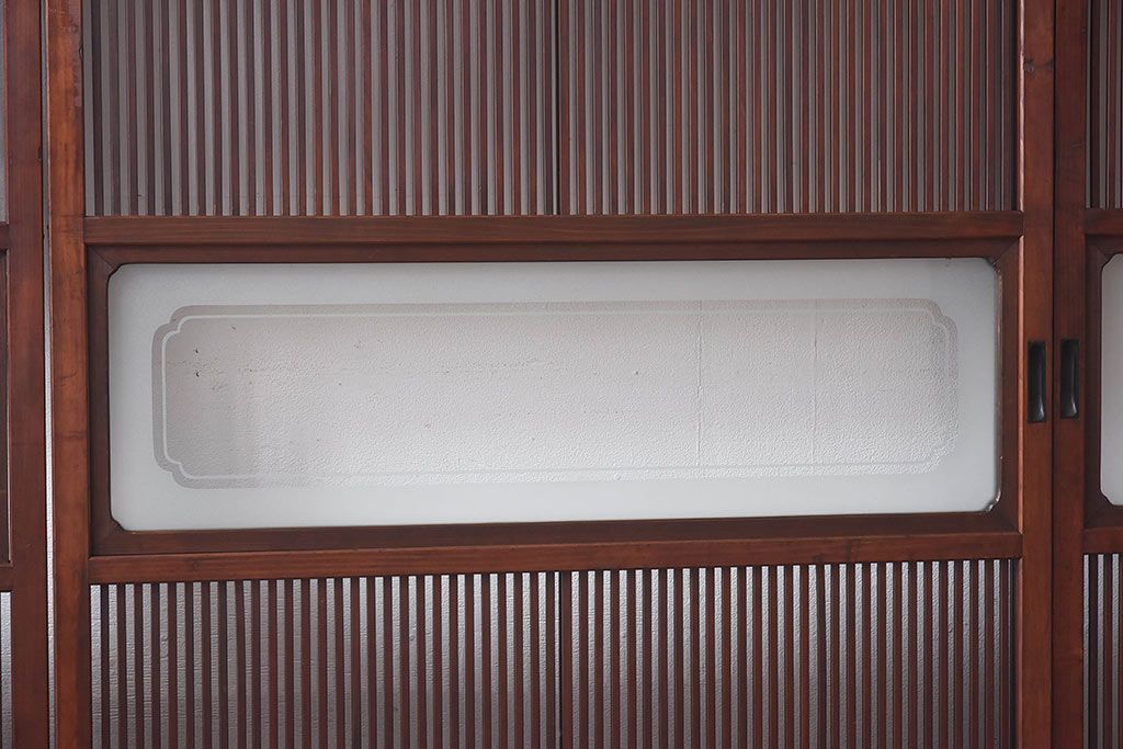 昭和初期　ケヤキ材使用　上質な作りが味わえる万本格子戸(ガラス帯戸、引き戸)4枚セット