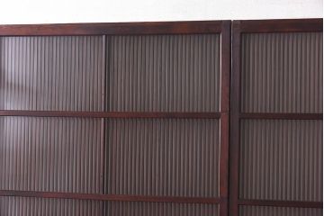 昭和初期　ケヤキ材使用　上質な作りが味わえる万本格子戸(ガラス帯戸、引き戸)4枚セット