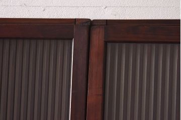 昭和初期　ケヤキ材使用　上質な作りが味わえる万本格子戸(ガラス帯戸、引き戸)4枚セット