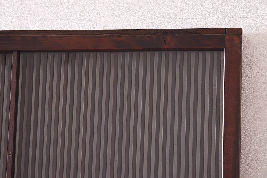 昭和初期　ケヤキ材使用　上質な作りが味わえる万本格子戸(ガラス帯戸、引き戸)4枚セット