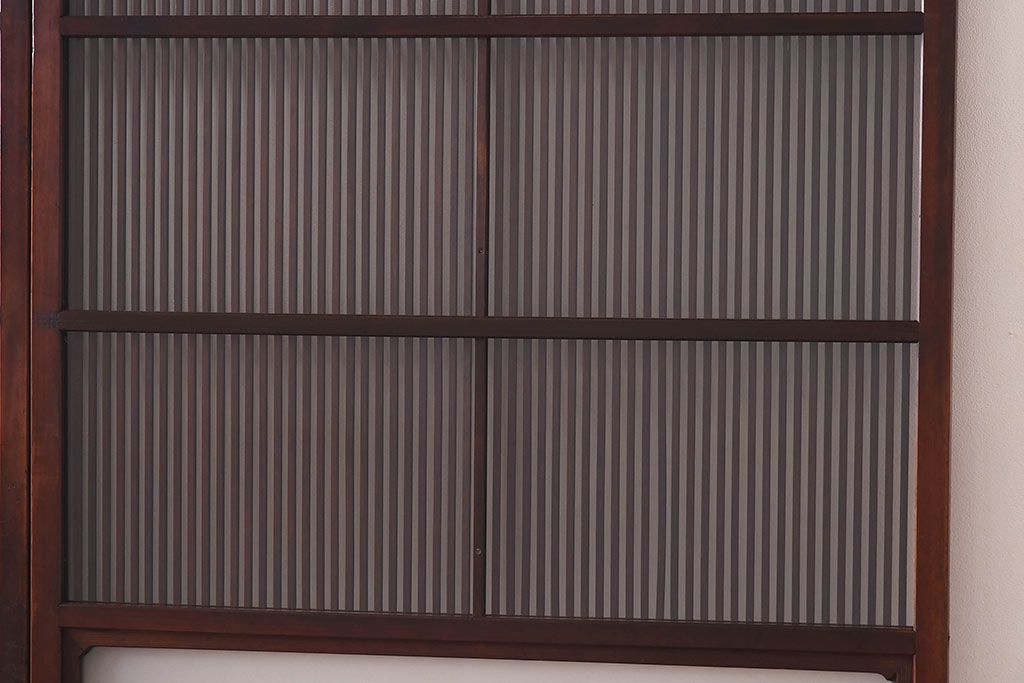 昭和初期　ケヤキ材使用　上質な作りが味わえる万本格子戸(ガラス帯戸、引き戸)4枚セット