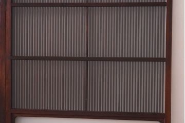 昭和初期　ケヤキ材使用　上質な作りが味わえる万本格子戸(ガラス帯戸、引き戸)4枚セット