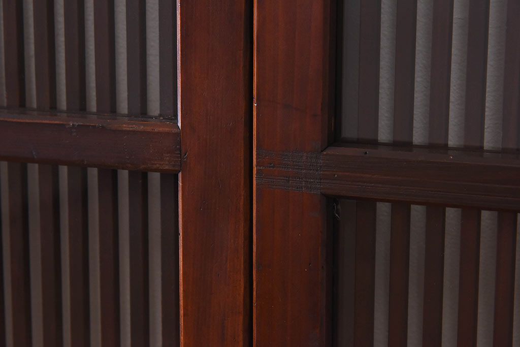 昭和初期　ケヤキ材使用　上質な作りが味わえる万本格子戸(ガラス帯戸、引き戸)4枚セット