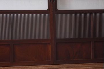 昭和初期　ケヤキ材使用　上質な作りが味わえる万本格子戸(ガラス帯戸、引き戸)4枚セット