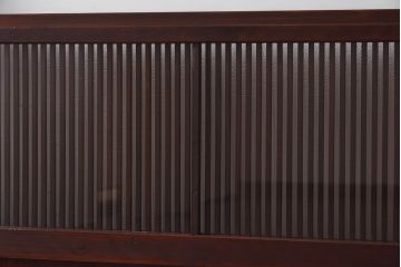 昭和初期　ケヤキ材使用　上質な作りが味わえる万本格子戸(ガラス帯戸、引き戸)4枚セット