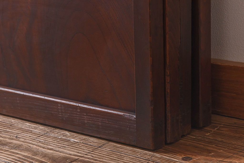 昭和初期　ケヤキ材使用　上質な作りが味わえる万本格子戸(ガラス帯戸、引き戸)4枚セット