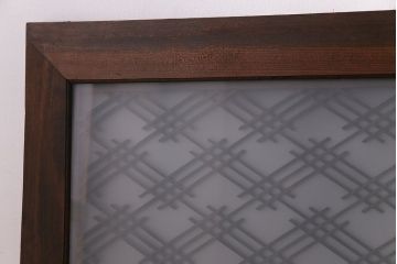 幾何学的なデザインが魅力の割菱組子欄間(ガラス欄間、はめ殺し戸)(1)