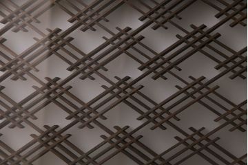 幾何学的なデザインが魅力の割菱組子欄間(ガラス欄間、はめ殺し戸)(2)