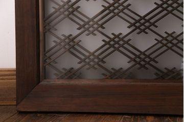 幾何学的なデザインが魅力の割菱組子欄間(ガラス欄間、はめ殺し戸)(2)