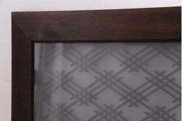 幾何学的なデザインが魅力の割菱組子欄間(ガラス欄間、はめ殺し戸)(2)