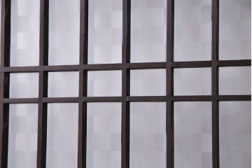 和製アンティーク　ラフジュ工房オリジナルガラス入り　和モダンの雰囲気を引き立てるガラス帯戸(板戸、引き戸、建具)2枚組